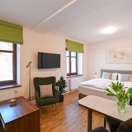 Apartmany Na Seniku トレボン エクステリア 写真