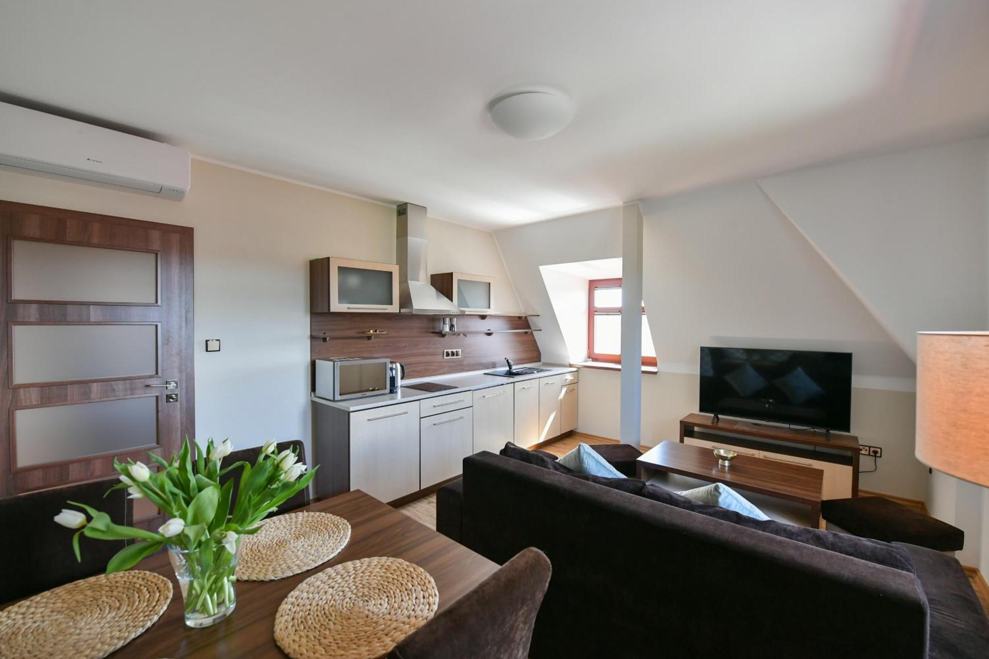 Apartmany Na Seniku トレボン エクステリア 写真