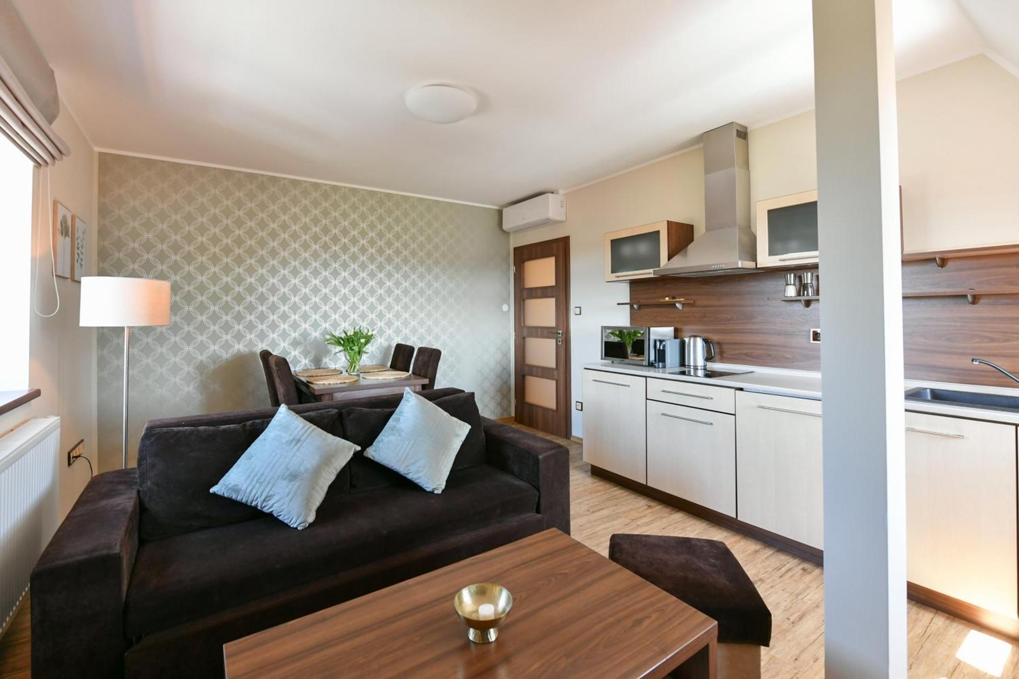 Apartmany Na Seniku トレボン エクステリア 写真